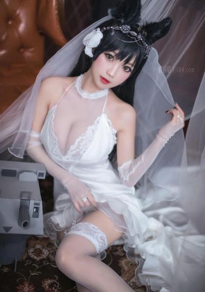 娇妻在朋友的胯下娇吟h