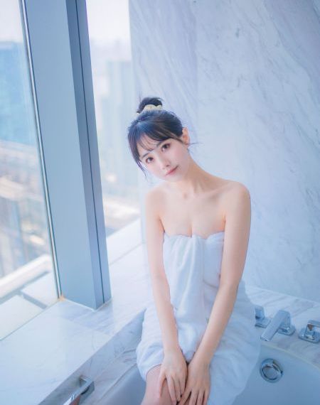 蜜桃视频在线免费看