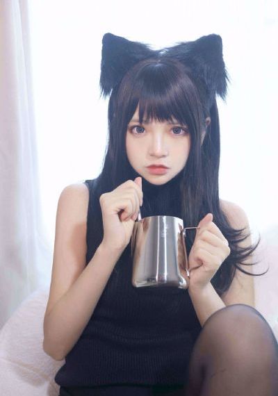 撕开她的乳罩慢慢揉捏吻视频