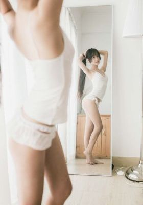 与僧侣交往的色欲之夜