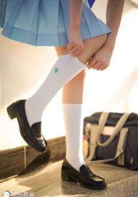 丰满的女房东4在线观看