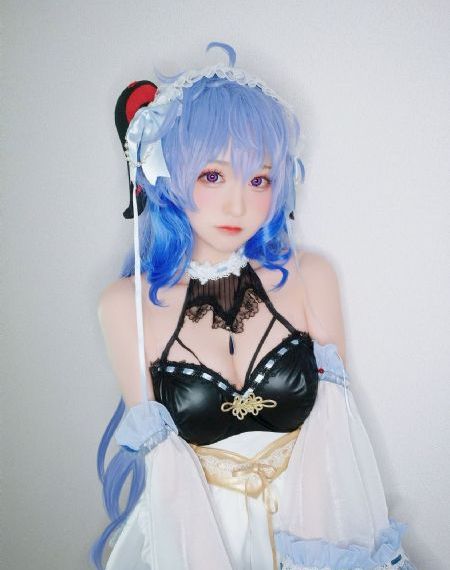 美女老板的贴身男保镖短剧