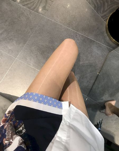 办公室狂肉校花h陈舒视频